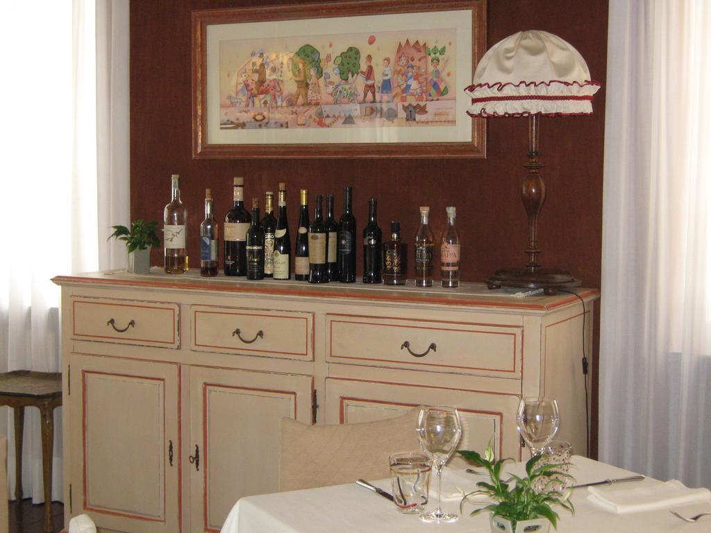 B&B Ristorante Del Monte Colleretto Giacosa Eksteriør bilde