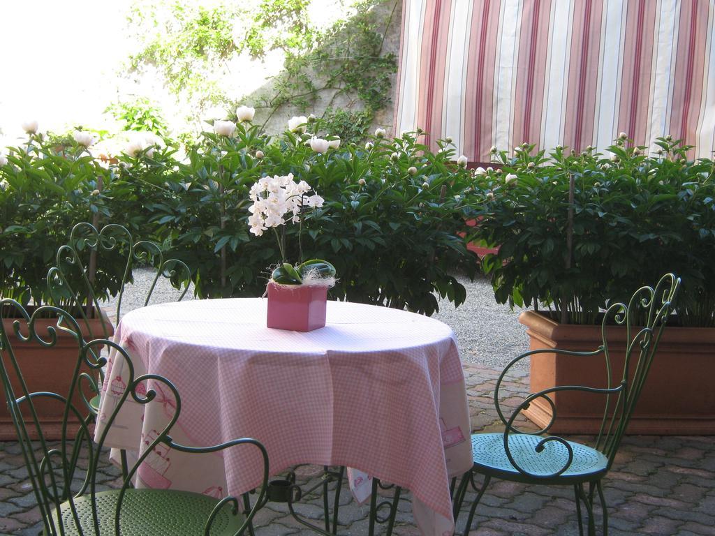 B&B Ristorante Del Monte Colleretto Giacosa Eksteriør bilde